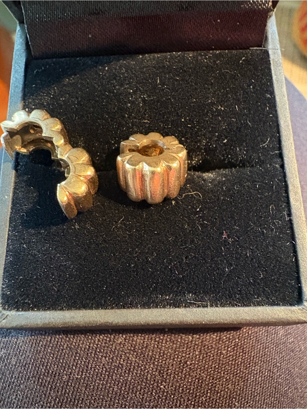 Pandora 14K solid, gold, ribbed clip, spacer charm - Picture 3 of 7